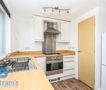 1 bed Apartment for Rent - Photo 5