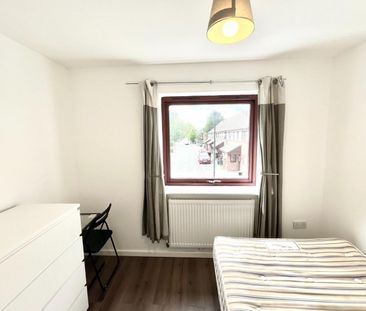 1 bedroom Flat To Let - Photo 3