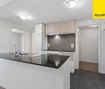 Modern Living in the heart of Belconnen - Photo 6