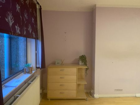 3 Bed Terraced House, Ilminster Avenue, BS4 - Photo 2