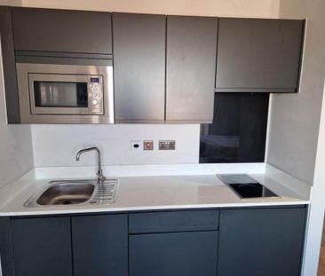 Studio to rent - Photo 6