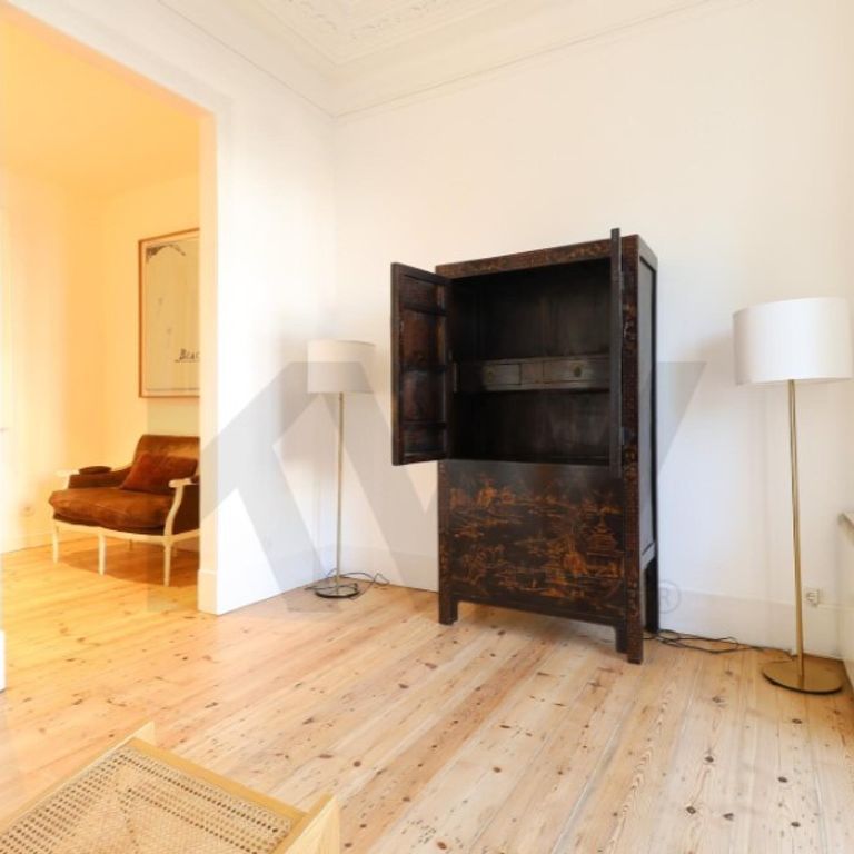2 room luxury Apartment for rent in Misericórdia, Lisbon - Photo 1