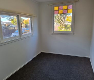 Perfect Position Four Bedroom Home - Rotorua - Photo 5