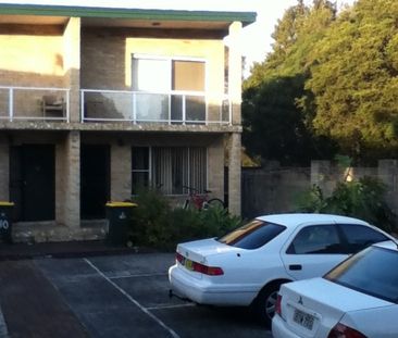 3-bedroom shared townhouse, College Place - Photo 3