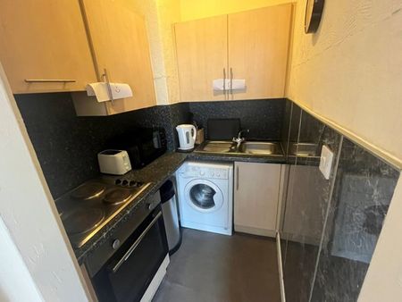 79 Menzies Road, AB11 9AQ, Aberdeen - Photo 3