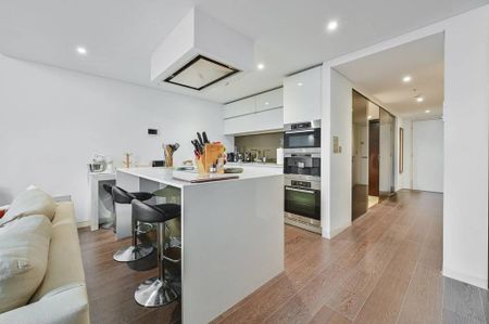 3 bedroom flat to rent - Photo 2