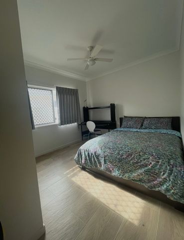 Coopers Plains - Photo 2