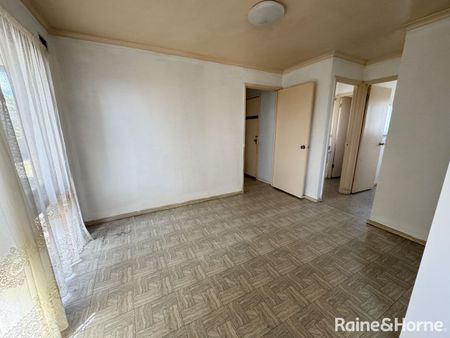 Ideal Family Home - Photo 4