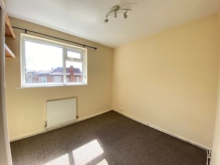 2 Bed Flat, Lovell Court, M8 - Photo 4