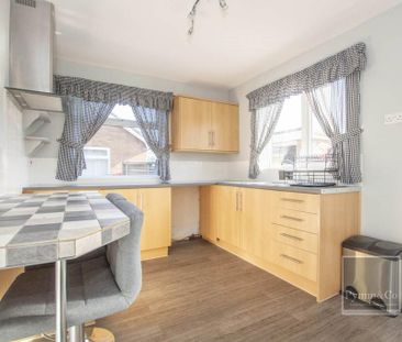 2 bedroom semi-detached bungalow to rent - Photo 2