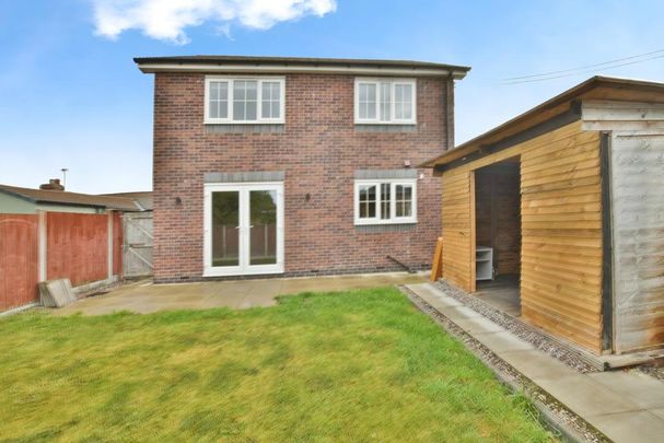 3 bedroom detached house to rent - Photo 1