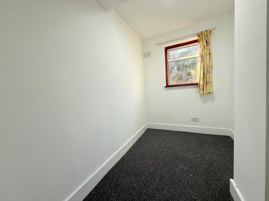Two bedroom Ground Floor Flat close to seven king station-1850 - Photo 1
