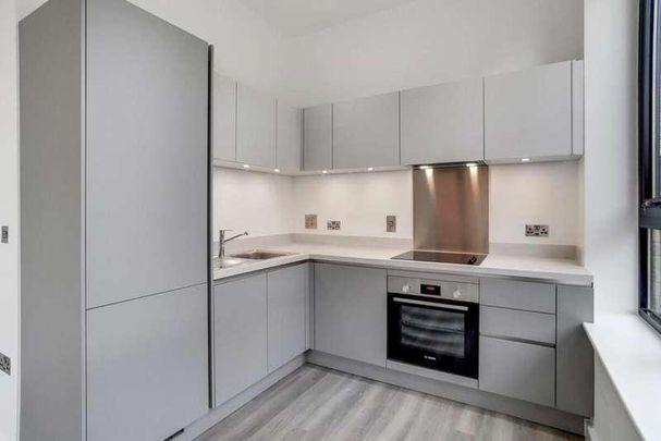 Ashmoreroad, London, SE18 - Photo 1