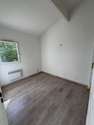Location Appartement 2 pièces 42m² ST ANDRE DE CUBZAC 33240 - Photo 3