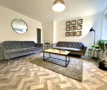 8 bedroom house of multiple occupation to rent - Photo 3