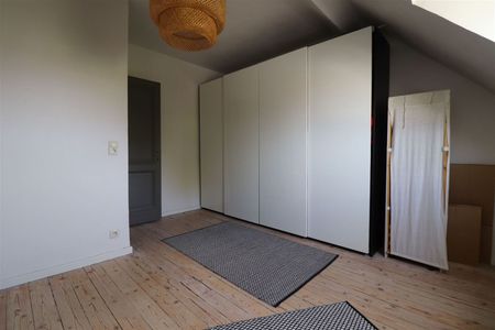 Duplex-appartement met 2 ruime slaapkamers en terras. - Photo 4