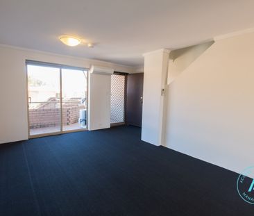 TOWNHOUSE FOR RENT IN MAYLANDS - Photo 5