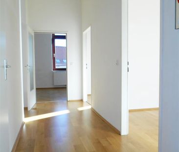 Vermietet | WG-taugliche 2 – Zimmerwohnung mit Balkon in Top Zentru... - Photo 2