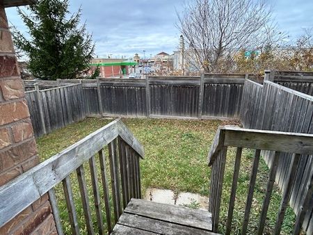 For Lease - 4 Blue Meadow Court, Markham, Ontario - Photo 4