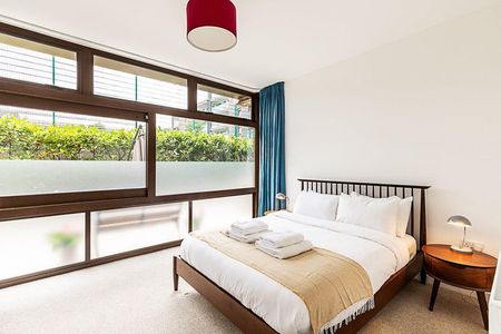 Cabanel Place - Photo 3