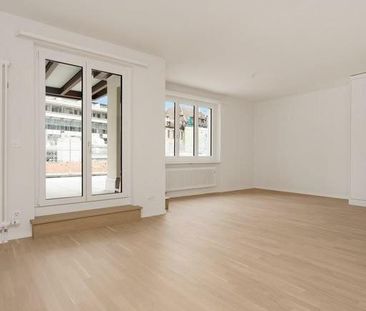 4.5-Zimmer-Wohnung mit vier Balkone im Zentrum von Biel zu vermieten - Photo 1