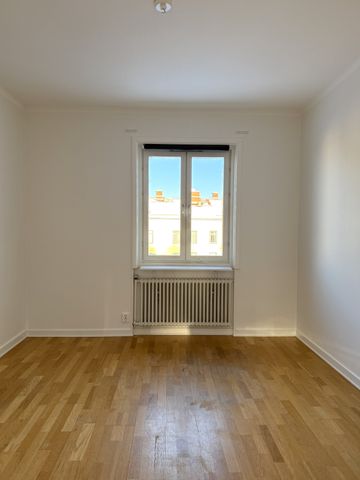 Noreusgatan, Eskilstuna - Photo 4