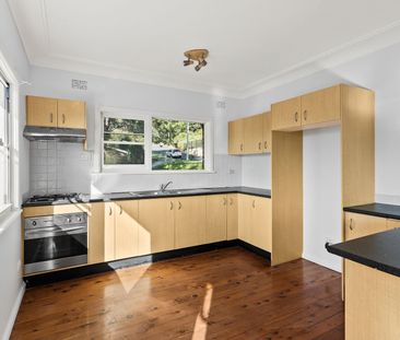 Spacious and updated two bedroom home. - Photo 2