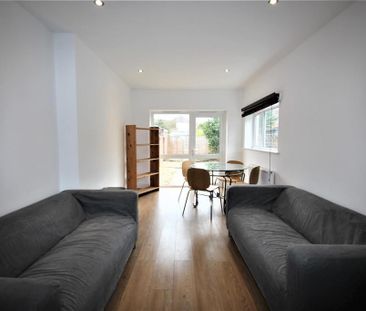 4 bedroom terraced house to rent - Photo 1
