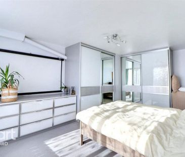 2 bedroom penthouse to rent - Photo 2