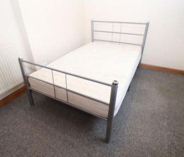 4 bedroom terraced house to rent - Photo 4