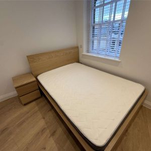 A newly converted 1 bedroom apartment to rent at Market Place in the heart of Reading's town centre. Having been superbly converted, offering a very high standard of presentation throughout. - Photo 2