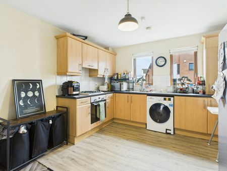 Flat to rent on - Photo 5