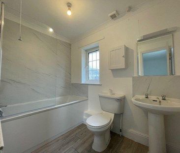 4 bedroom detached house to rent - Photo 1