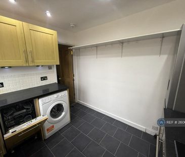 3 bedroom penthouse to rent - Photo 3