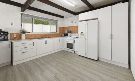 Offering 6 Month Lease For Lease in Prime Port Macquarie Location - Photo 5