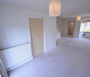 3 Bedroom Semi Detached To Let - Photo 3