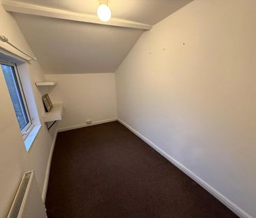 2 bedroom end of terrace house to rent - Photo 5