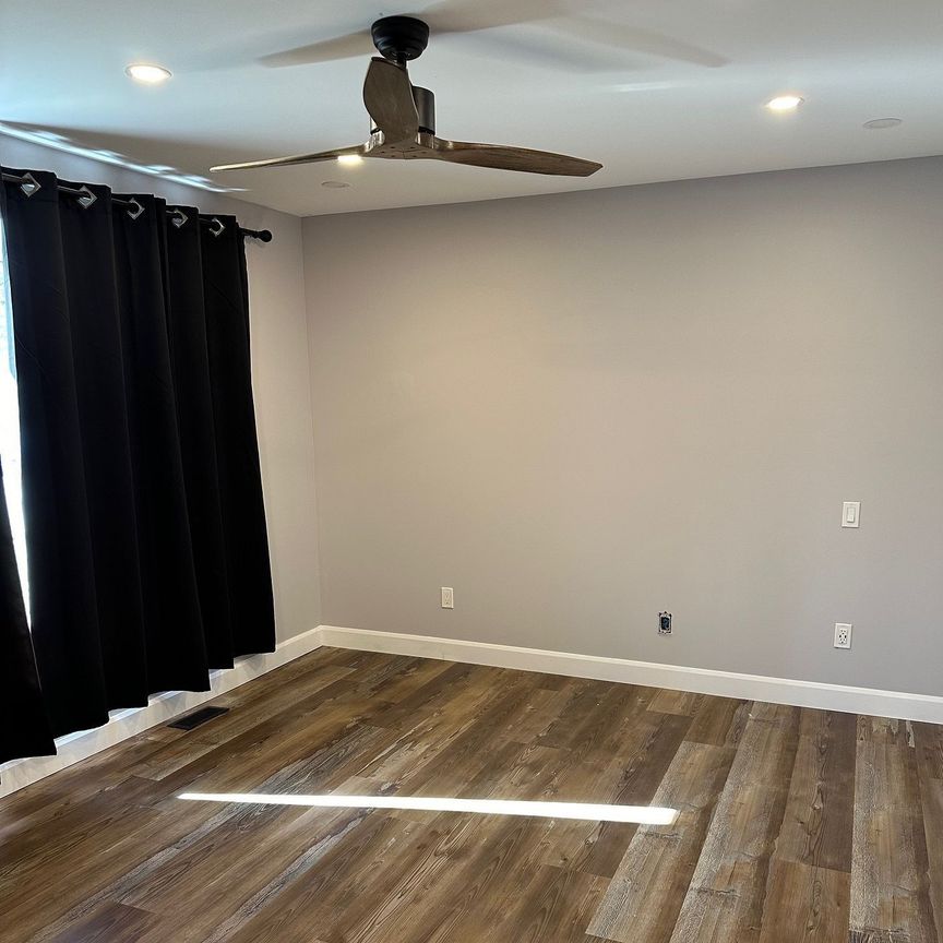 For Lease - 747 GLENFOREST Street Unit# Main, Oshawa, Ontario - Photo 1
