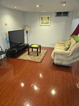 For Lease - 1659 Summergrove Crescent Unit# Basement, Mississauga, Ontario - Photo 1