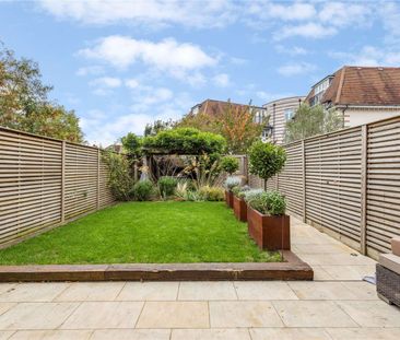 A spectacular five bedroom townhouse with garage in the heart of Ba... - Photo 3