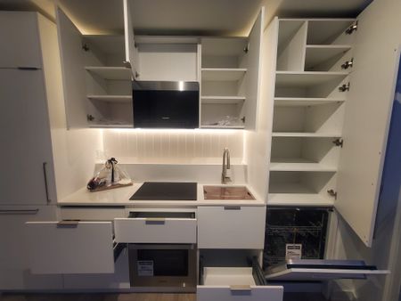 For Lease - 1 Fairview Road Unit# 804, Mississauga, Ontario - Photo 3