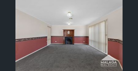 Family Living - Photo 2