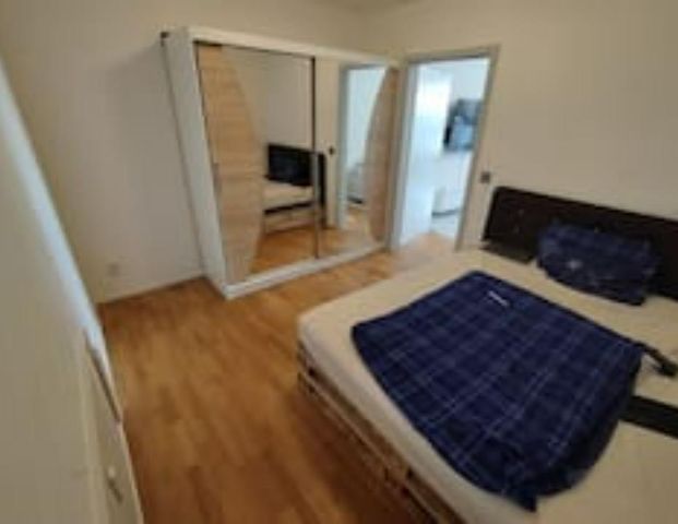 Stilvolle möblierte Wohnung gehobener Innenausstattung mit EBK - Foto 1