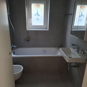A louer - appartement de 3 pièces refait à neuf - Photo 2