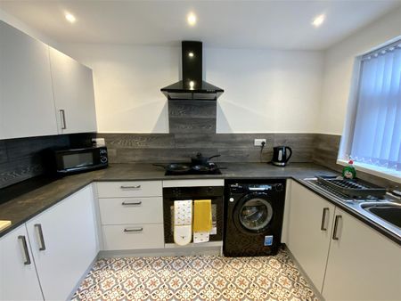 1 bed house share to rent in Briercliffe Road, Burnley, BB10 - Photo 5
