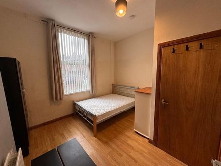 Apt 1, 43 Sunnyside Street, BT7, Belfast - Photo 4