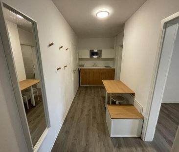 Ideal auch für WGs: Helle, schöne und moderne 2 Zimmer-Wohnung mit ... - Photo 1