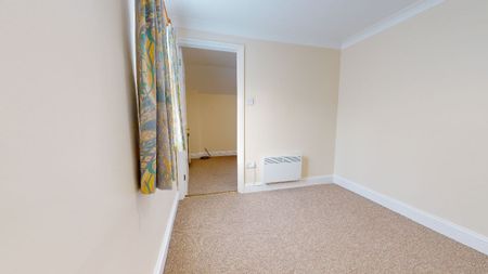 Flat 7 White Hart Court, High Street, Wickham Market, Woodbridge - Photo 4