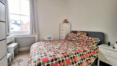 1 bedroom Flat To Let - Photo 5