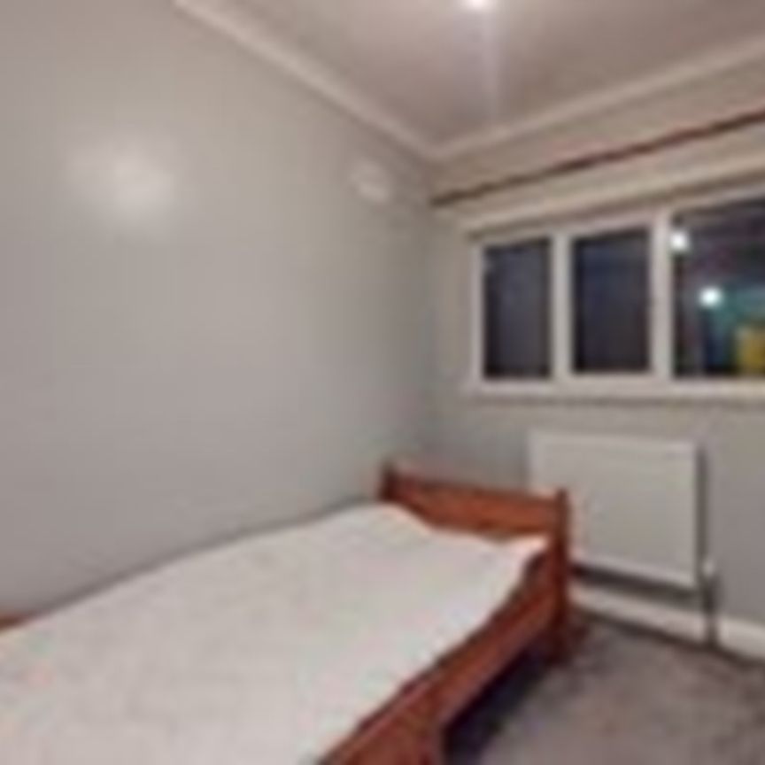 4 Bed Detached House, Iveagh Avenue, NW10 - Photo 1